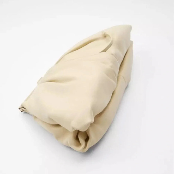 ZARA NEW LEATHER DOUBLE COMPARTMENT PLEATED CROSSBODY BAG OFF WHITE 6740/510 - Picture 4 of 8